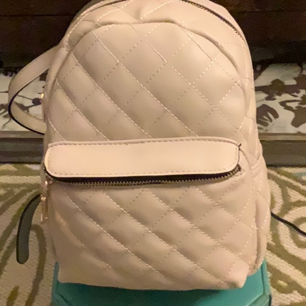 la terre fashion backpack